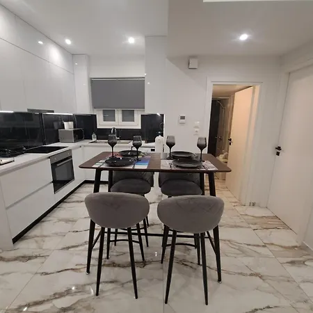 Cultural Hub Apartment *